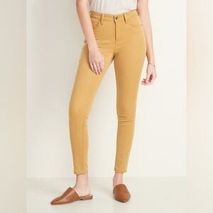 {Old Navy} High-Waisted Sateen Rockstar Super Skinny Jeans - Size 14